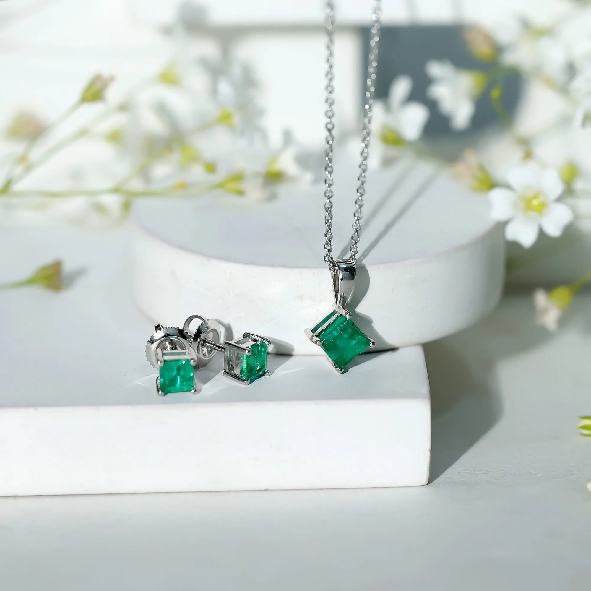 2 CT Princess Cut Emerald Solitaire Jewelry Set