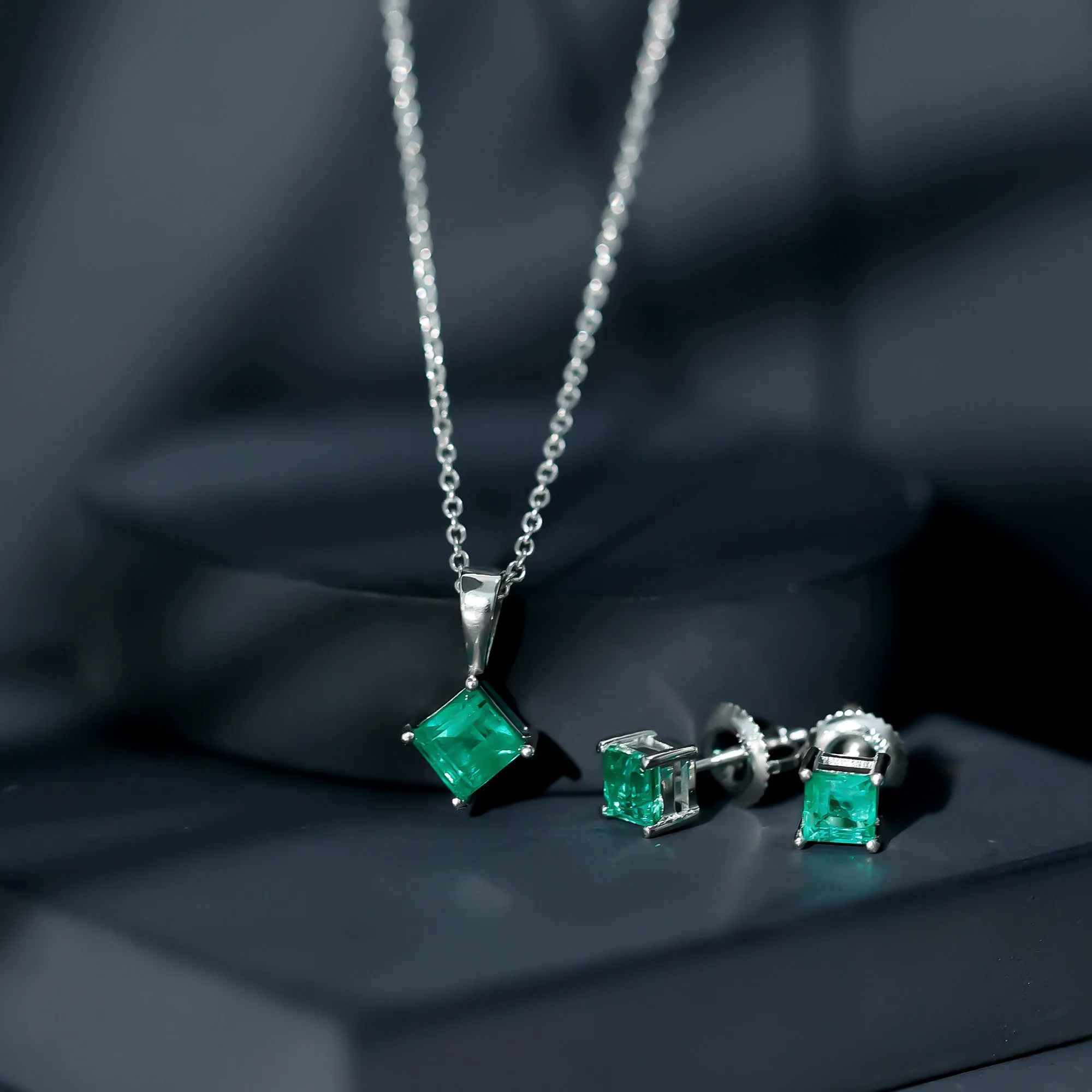 2 CT Princess Cut Emerald Solitaire Jewelry Set