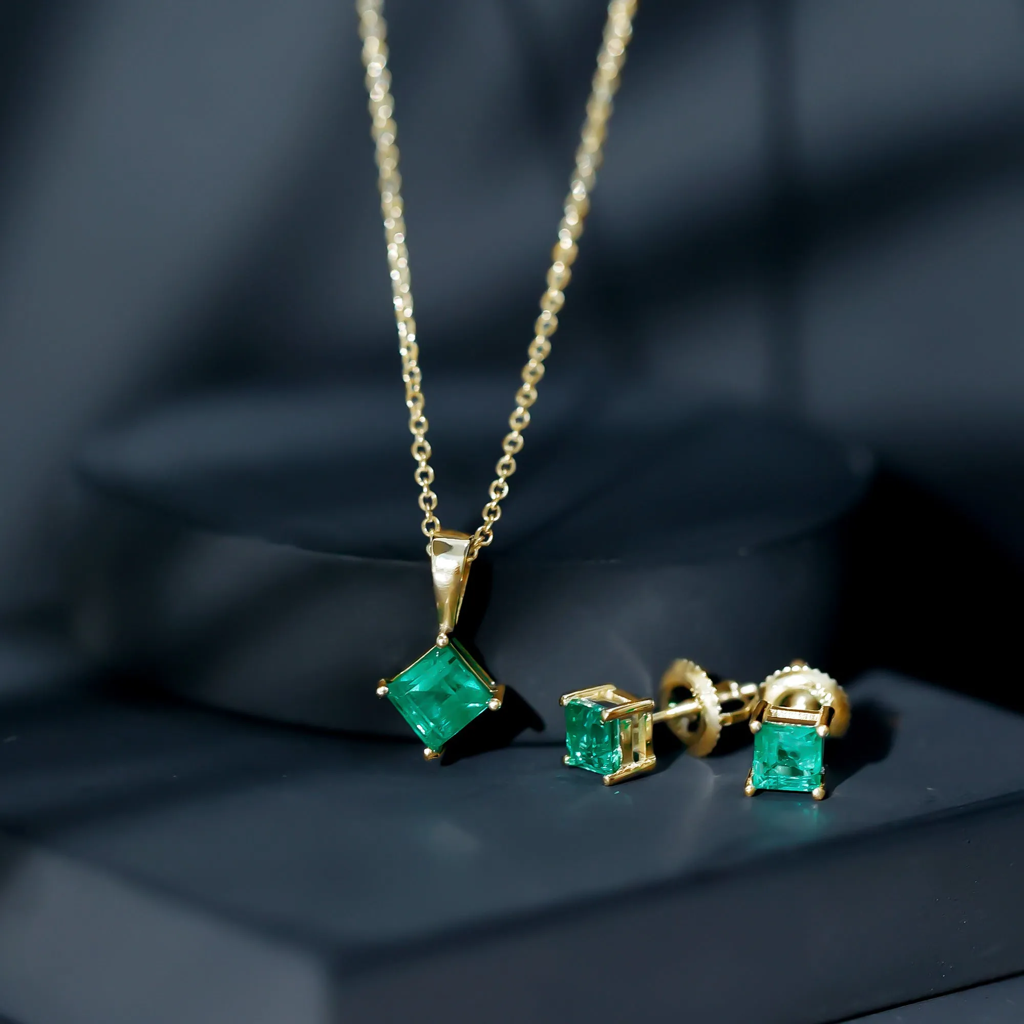 2 CT Princess Cut Emerald Solitaire Jewelry Set