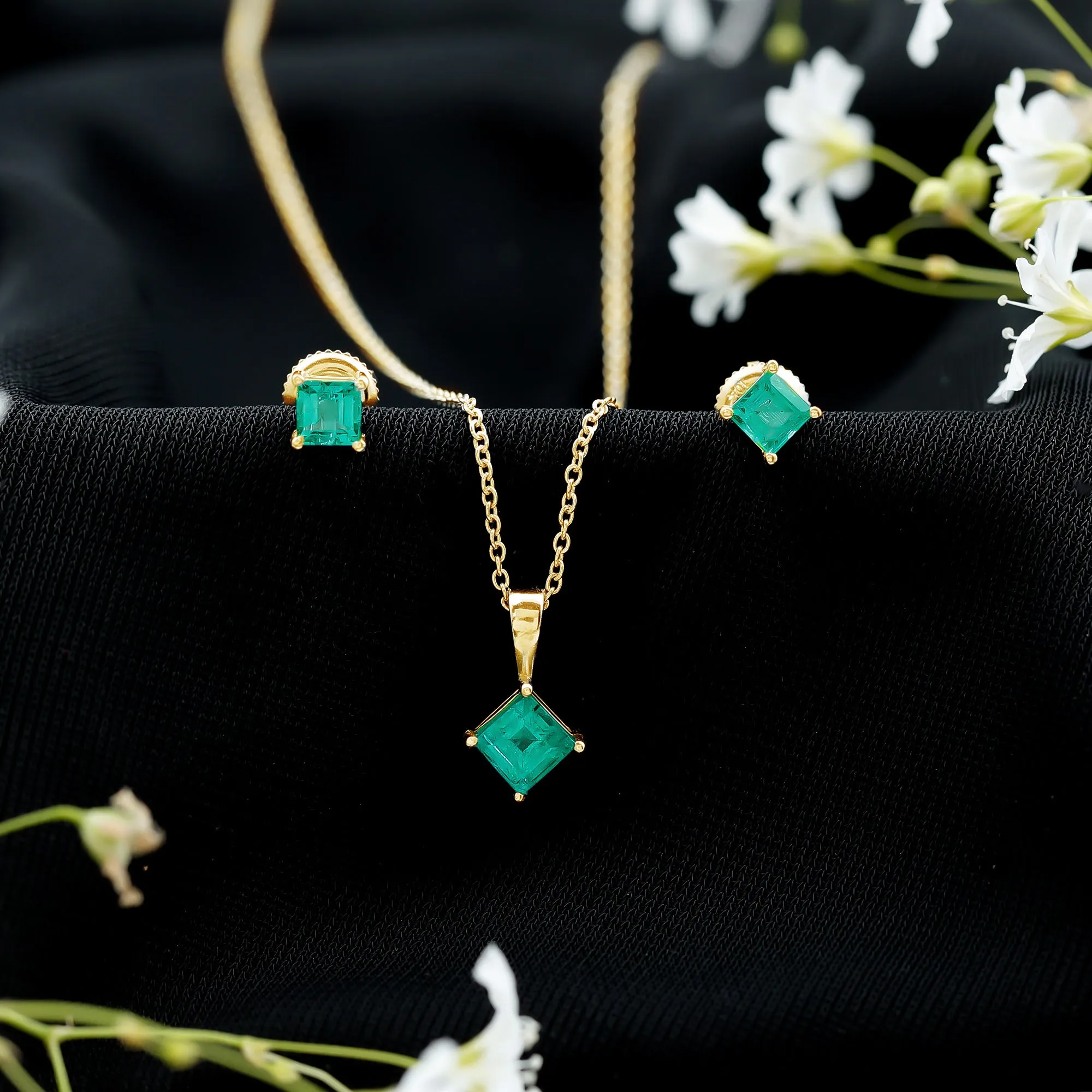 2 CT Princess Cut Emerald Solitaire Jewelry Set