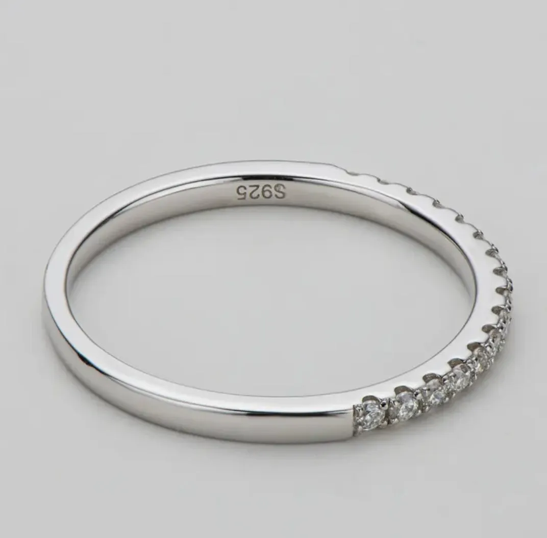 925 Silver 1.5mm Moissanite Diamond Ring