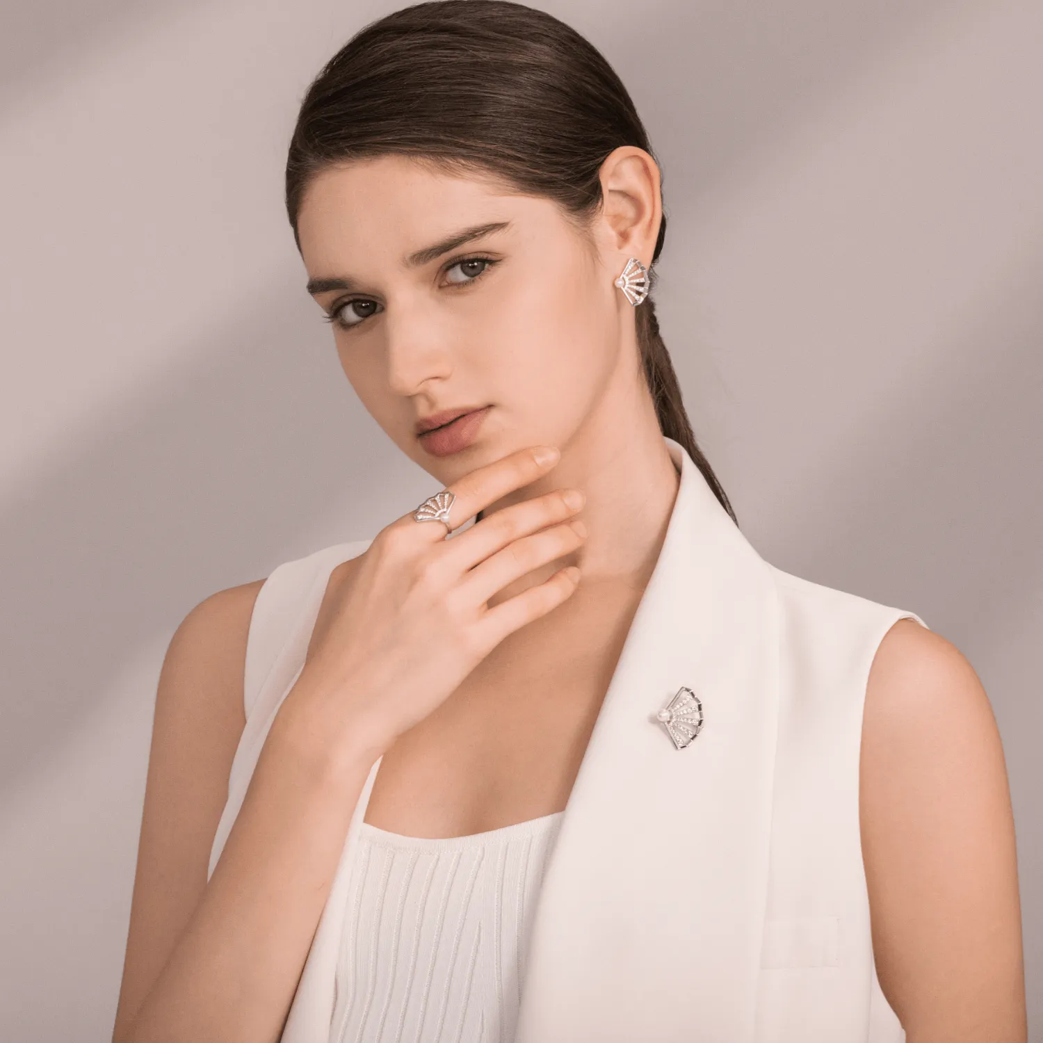 Folding Fan Pave Brooch