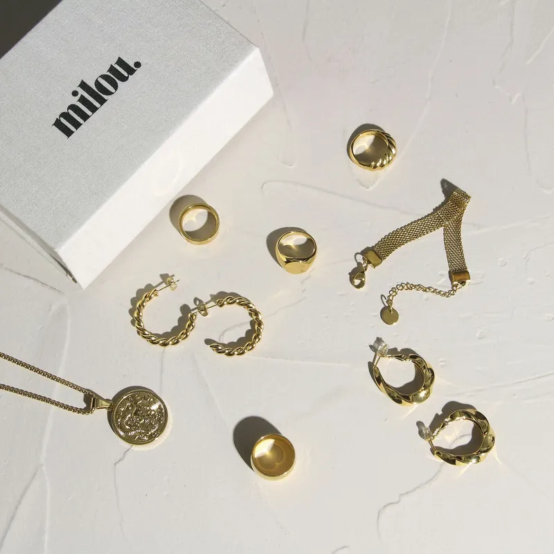 The emerald drop earrings