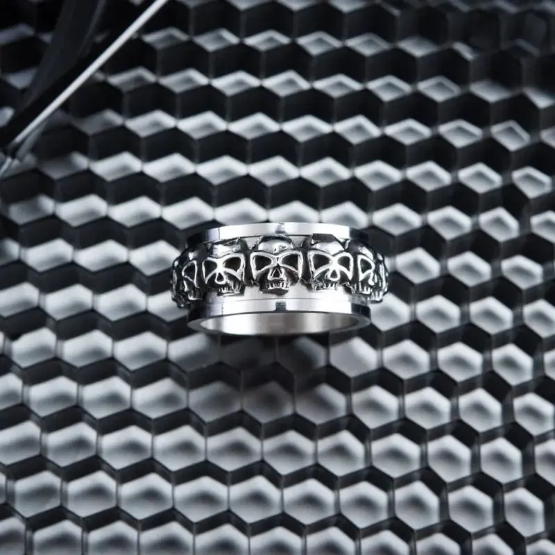 Wannee Hot Selling Rotatable Skull Couple Rings Vintage Stainless Steel Simple Fashion Ring For High Quality Jewelry